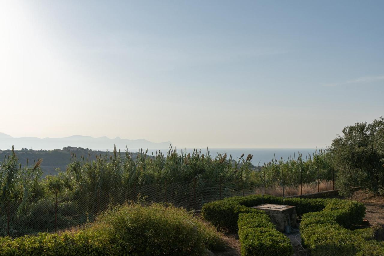 Casa Vacanze Calatijuncu Partinico Exterior photo
